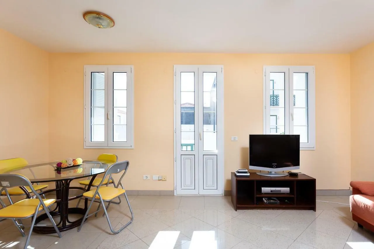 Home2Book Abades Beach, Wifi Abades (Tenerife)